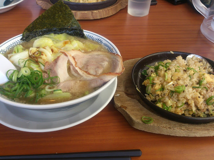 丸源 名物きゃべとんラーメンを頂きます。﻿（藤岡市）