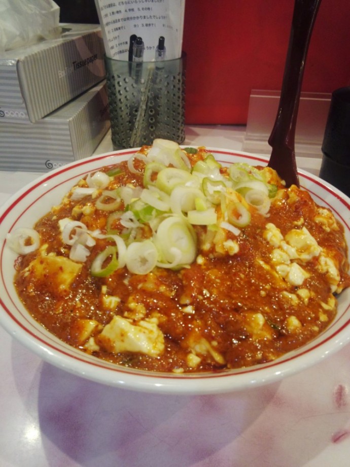 蒙古タンメン 中本 大宮店にて、樺太丼＋半冷し味噌ラーメン＋ウーロン茶