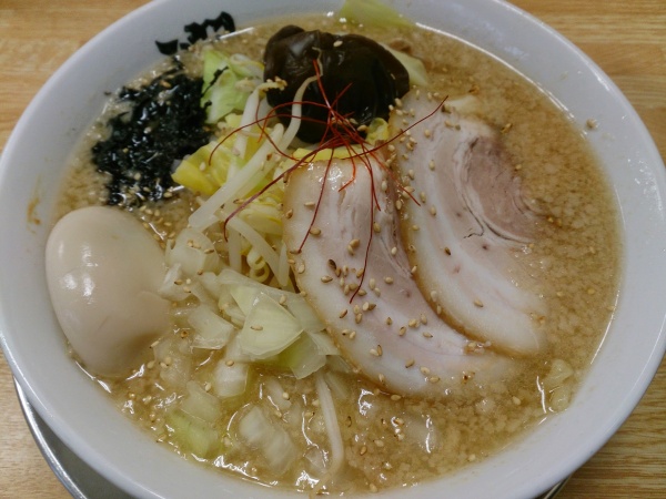 背脂煮干し中華そば 潤・みそらーめん＋煮玉子